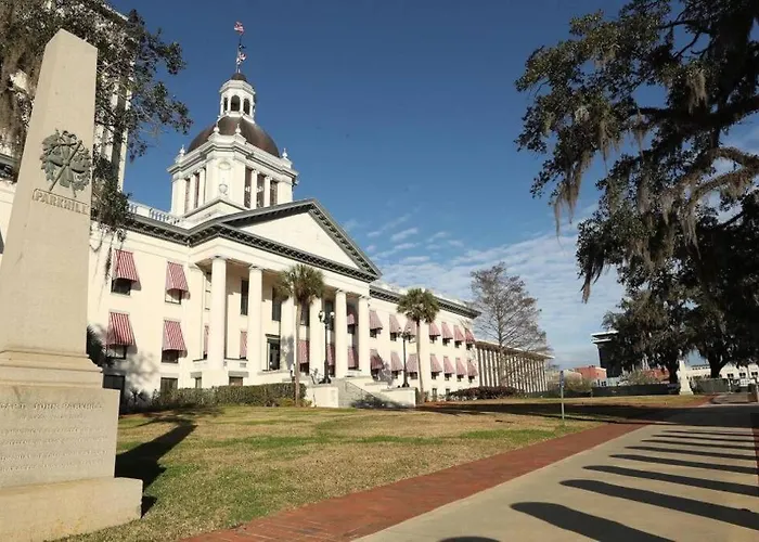 4Br Close To Fsu, Capitol, Hospitals, Free Parking, 1 Gig Wifi Ferienhaus