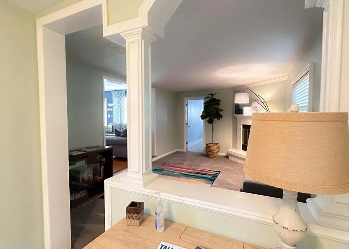 4Br Close To Fsu, Capitol, Hospitals, Free Parking, 1 Gig Wifi
