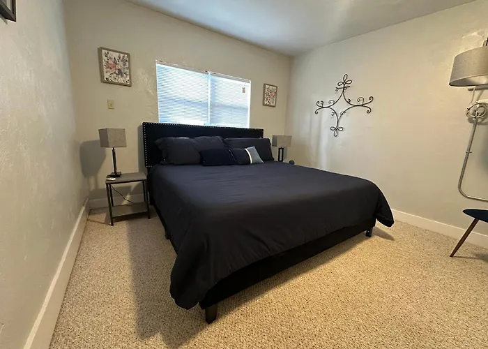 4br Close To Fsu, Capitol, Hospitals, Free Parking, 1 Gig Wifi Casa de férias *